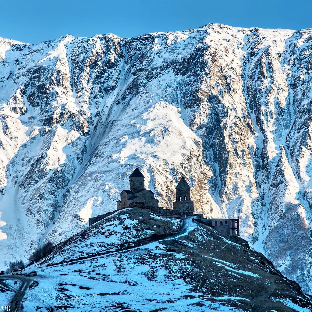 По дороге гид расскажет и покажет вам все достопримечательности, расположенные по ходу маршрута, а также общую информацию о грузии, грузинах и их традициях, обычаях и … Avtorskij Tur Po Voenno Gruzinskoj Doroge Geography Tours