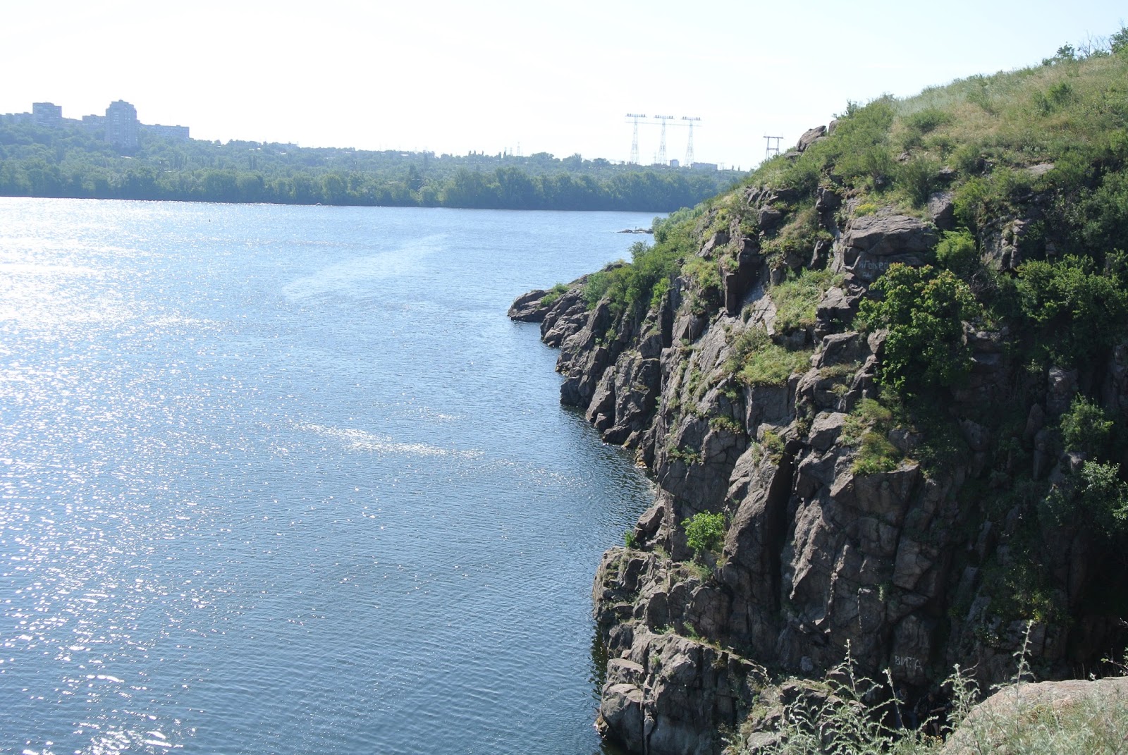 Не сумев словами добиться желаемого, дэв. Juji4ek Khm